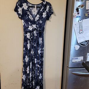 Gilli maxi dress small